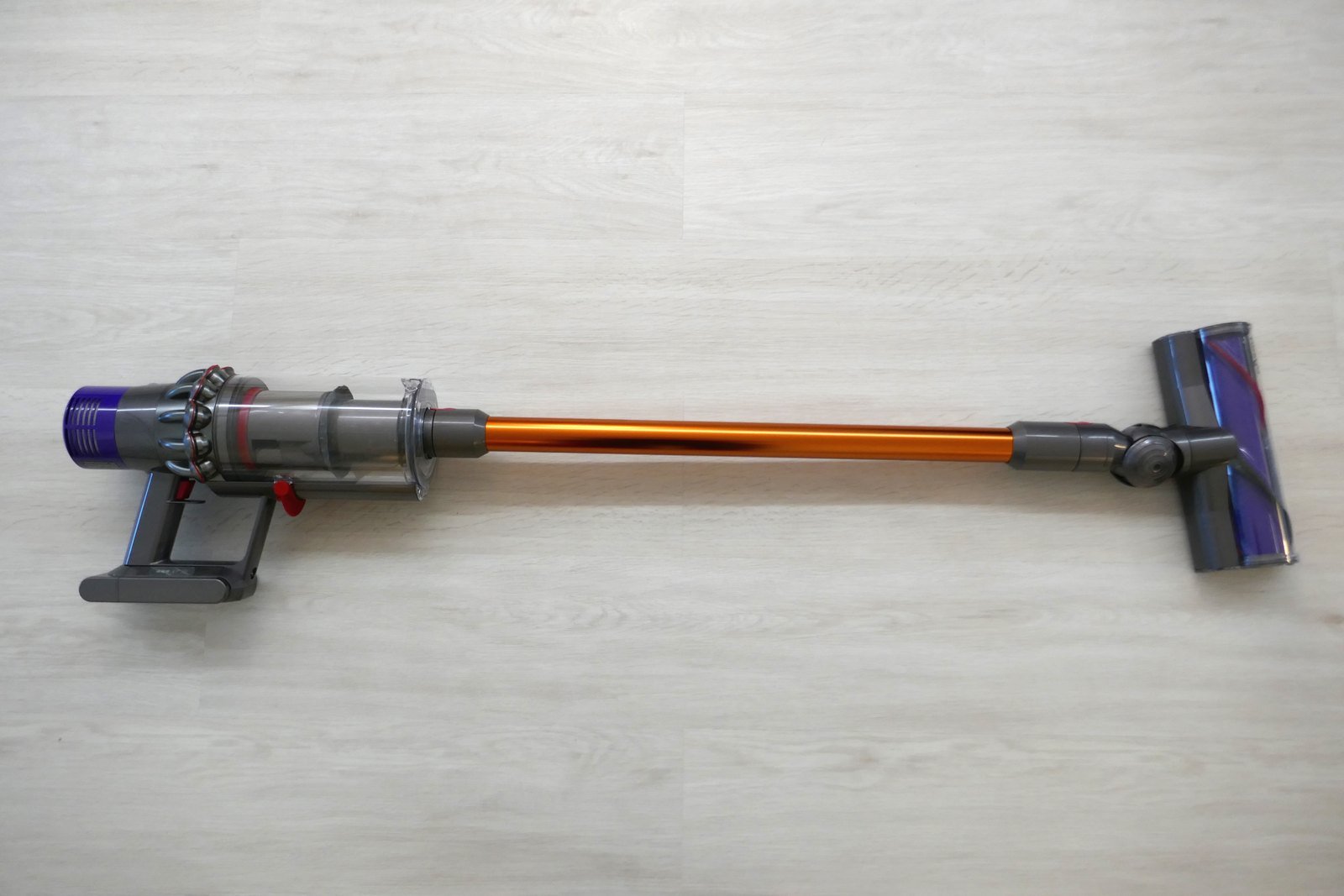 Meilleur aspirateur balai sans fil puissant : comparatif des 4 meilleurs en 2026