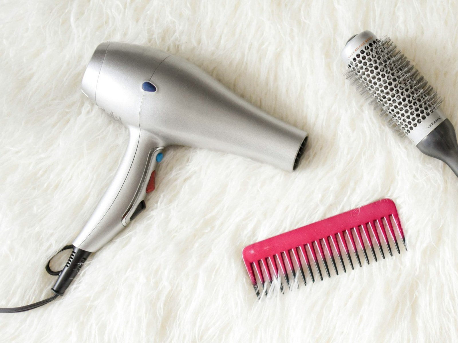 Meilleur sèche-cheveux ionique silencieux : 6 modèles comparés (2026)